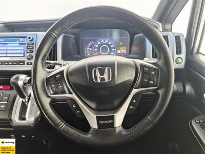 2012 Honda STEPWAGON - Thumbnail
