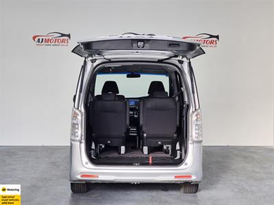 2012 Honda STEPWAGON - Thumbnail