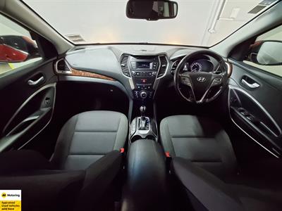 2016 Hyundai Santa Fe - Thumbnail