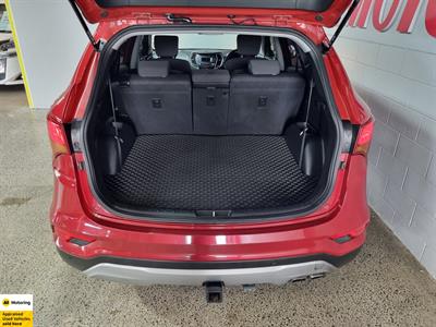 2016 Hyundai Santa Fe - Thumbnail