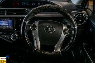 2016 Toyota Aqua - Thumbnail