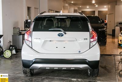 2016 Toyota Aqua - Thumbnail