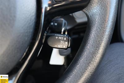 2017 Toyota Yaris - Thumbnail