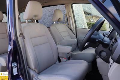 2016 Nissan Serena - Thumbnail