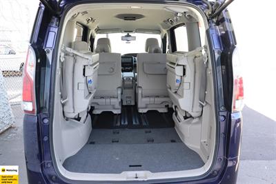 2016 Nissan Serena - Thumbnail