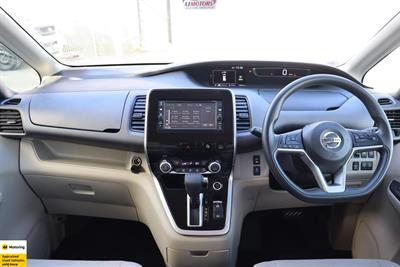2016 Nissan Serena - Thumbnail