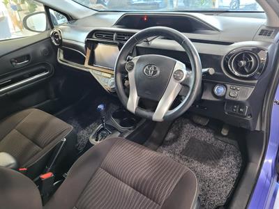 2016 Toyota Aqua - Thumbnail