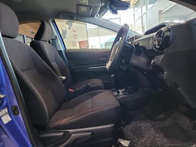 2016 Toyota Aqua - Thumbnail