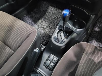 2016 Toyota Aqua - Thumbnail