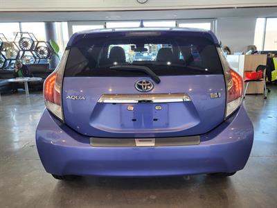 2016 Toyota Aqua - Thumbnail