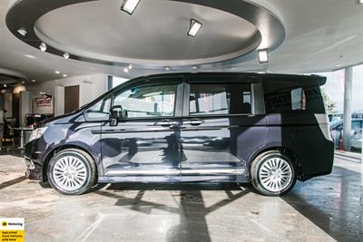 2012 Honda Step Wagon - Thumbnail
