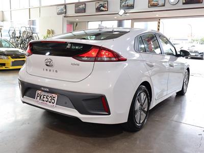 2022 Hyundai IONIQ - Thumbnail