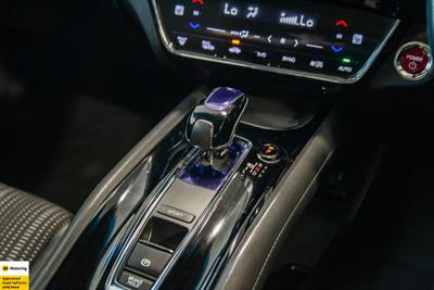 2014 Honda Vezel - Thumbnail