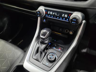 2021 Toyota RAV4 - Thumbnail