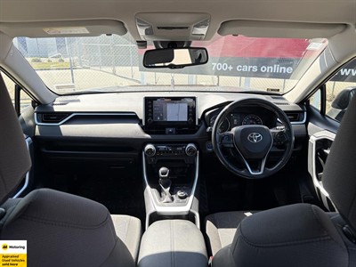 2022 Toyota RAV4 - Thumbnail