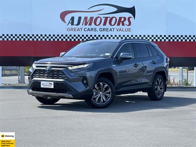 2022 Toyota RAV4 - Thumbnail