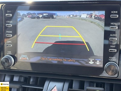 2022 Toyota RAV4 - Thumbnail