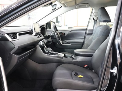 2021 Toyota RAV4 - Thumbnail