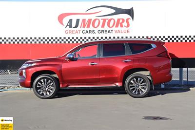 2023 Mitsubishi Pajero Sport - Thumbnail