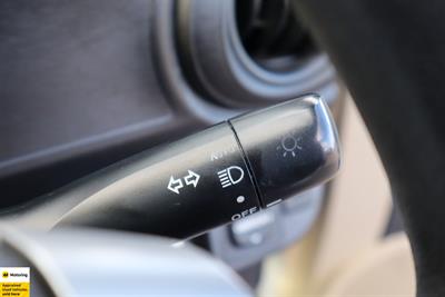 2013 Toyota Aqua - Thumbnail