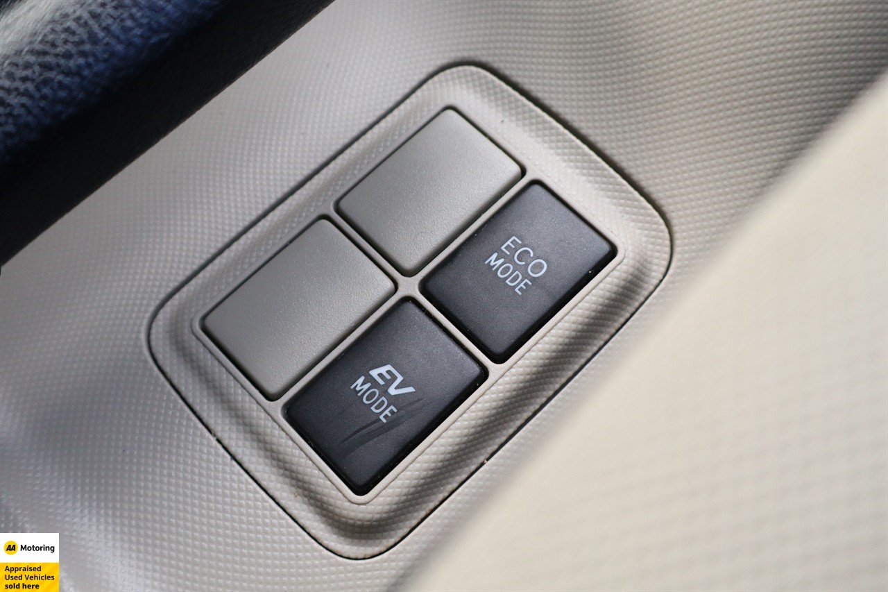 2013 Toyota Aqua