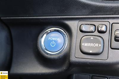 2013 Toyota Aqua - Thumbnail