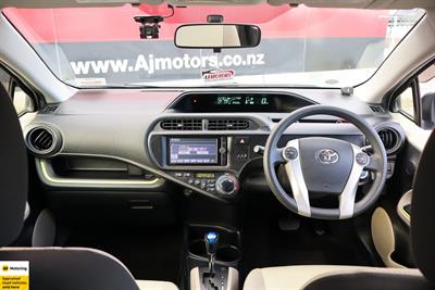 2013 Toyota Aqua - Thumbnail