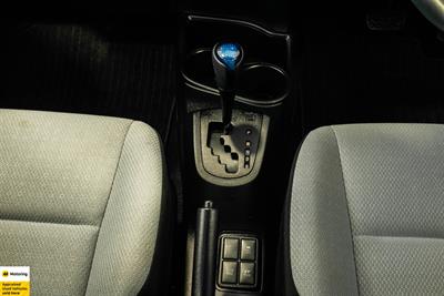 2015 Toyota Aqua - Thumbnail