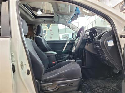 2016 Toyota Land Cruiser Prado - Thumbnail