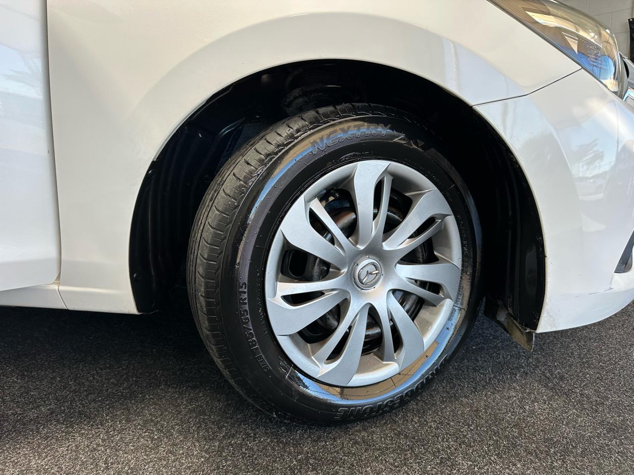 2015 Mazda Demio