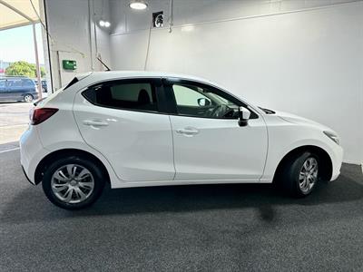 2015 Mazda Demio - Thumbnail