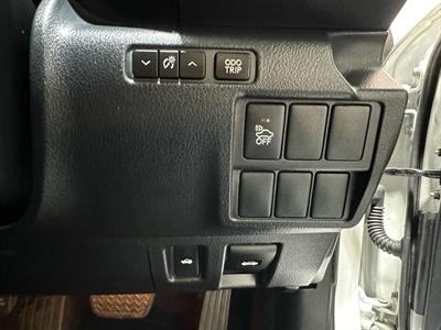 2013 Lexus IS300h - Thumbnail