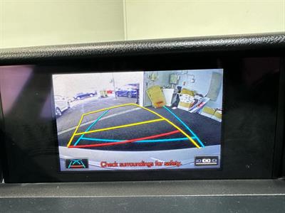 2013 Lexus IS300h - Thumbnail