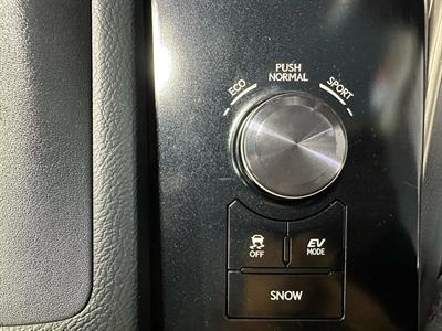 2013 Lexus IS300h - Thumbnail