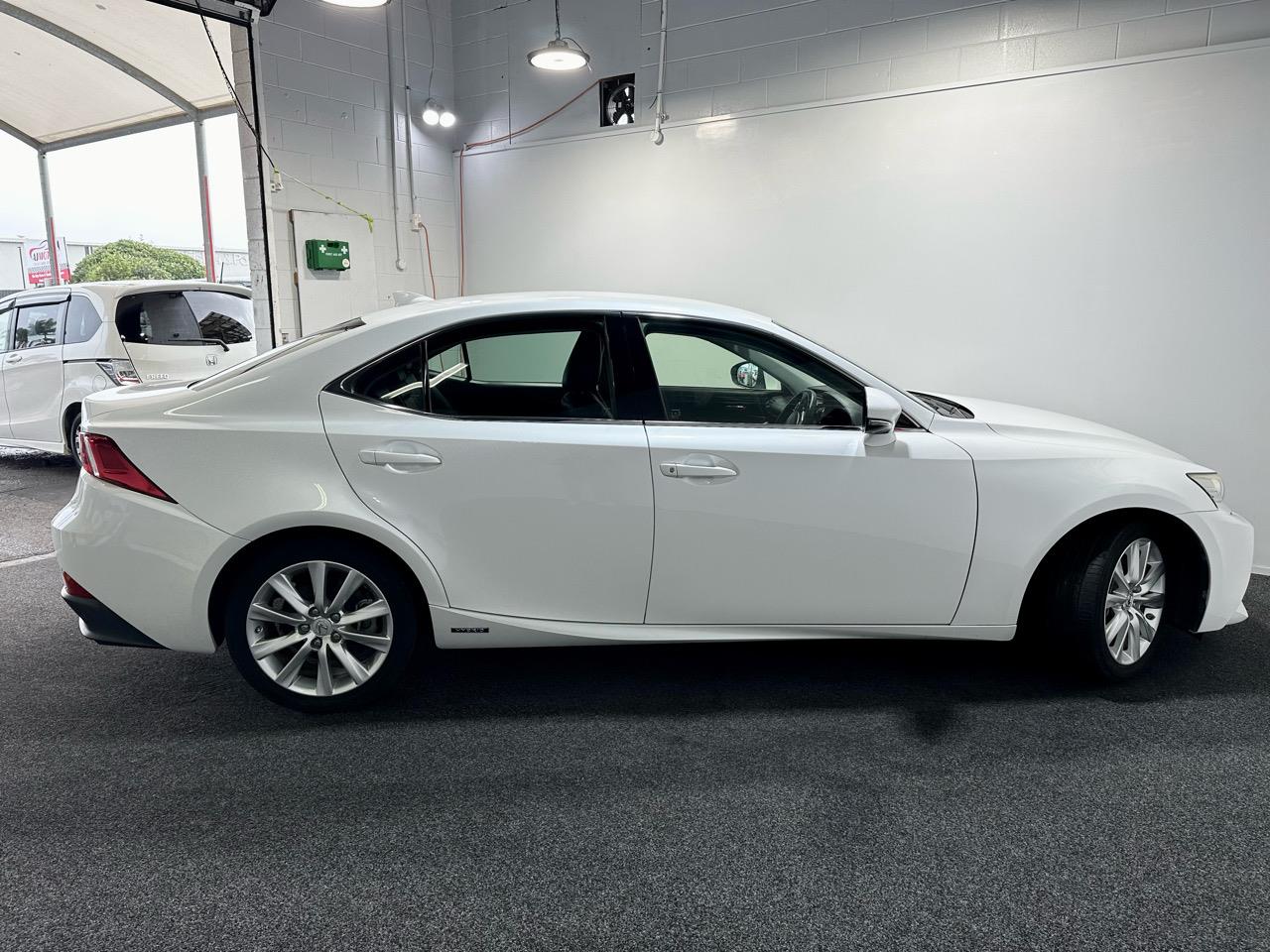 2013 Lexus IS300h