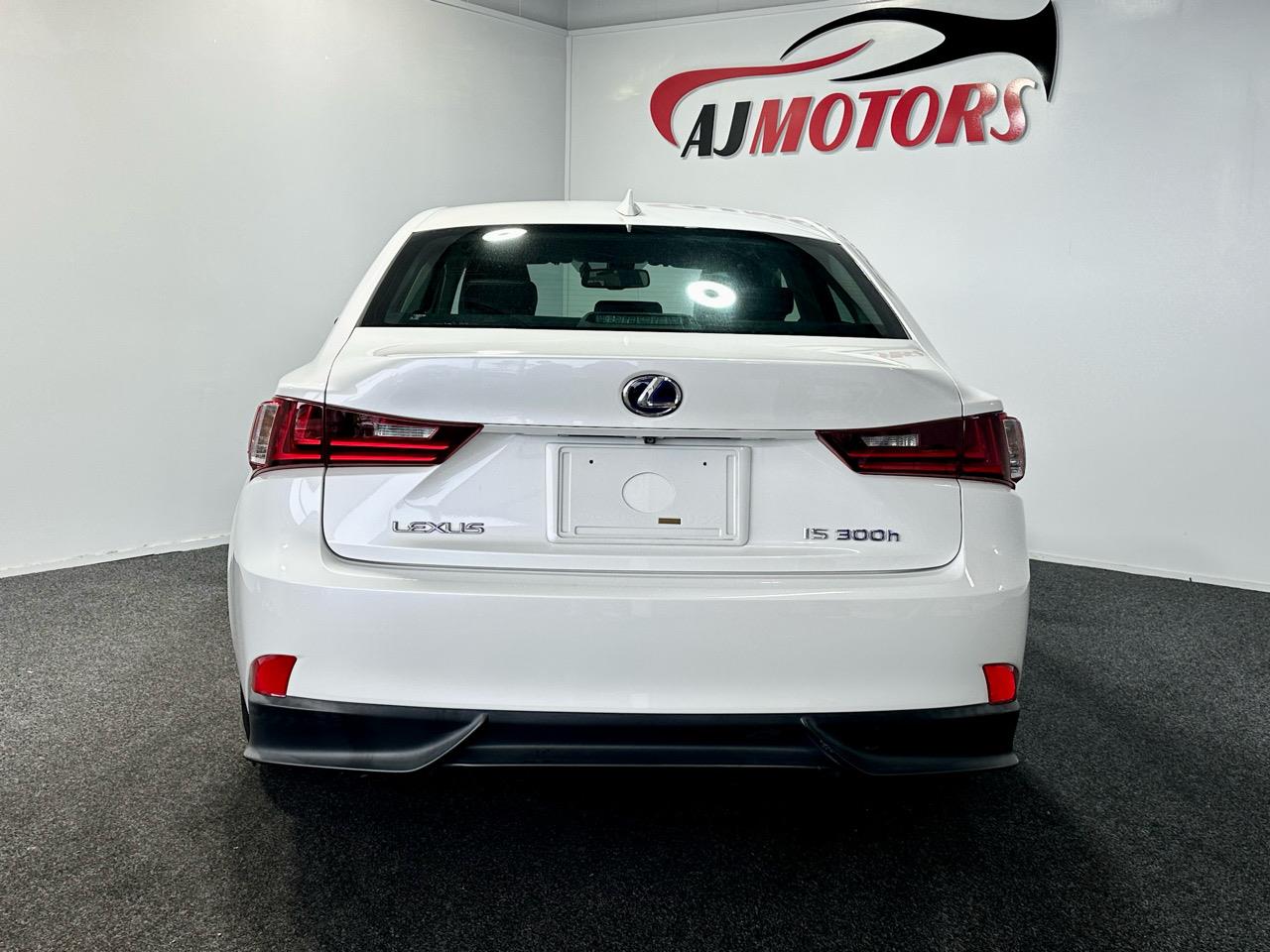 2013 Lexus IS300h