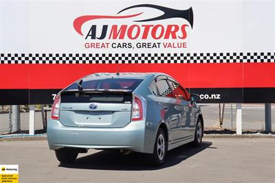 2012 Toyota Prius - Thumbnail