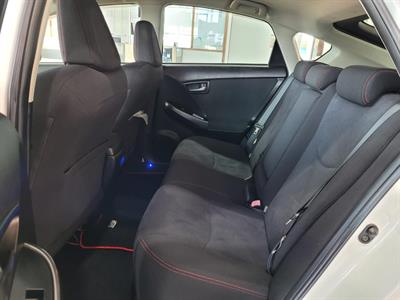 2012 Toyota Prius - Thumbnail