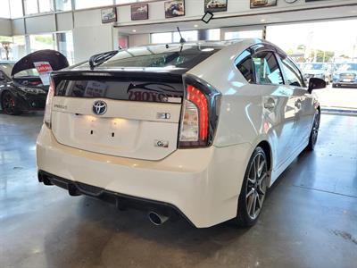 2012 Toyota Prius - Thumbnail