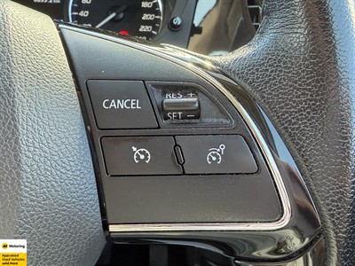 2022 Mitsubishi Outlander - Thumbnail