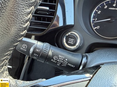 2022 Mitsubishi Outlander - Thumbnail