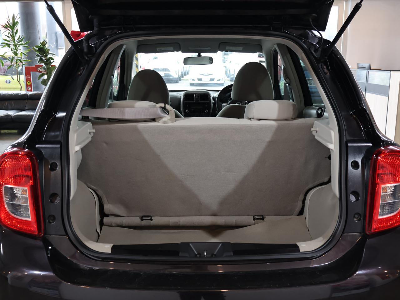 2017 Nissan March