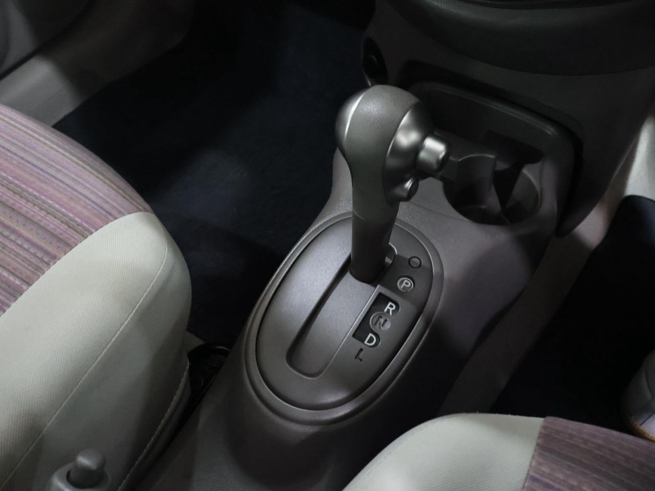 2017 Nissan March