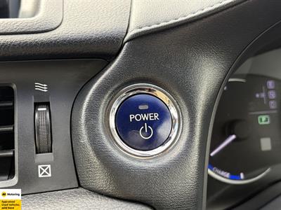 2012 Lexus CT 200h - Thumbnail