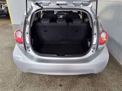 2013 Toyota Aqua - Thumbnail