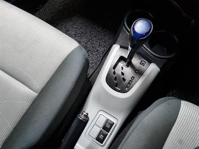 2013 Toyota Aqua - Thumbnail