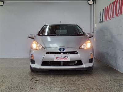 2013 Toyota Aqua - Thumbnail