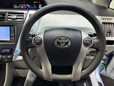 2012 Toyota Prius - Thumbnail