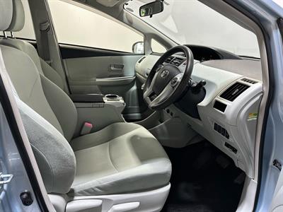 2012 Toyota Prius - Thumbnail