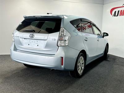 2012 Toyota Prius - Thumbnail